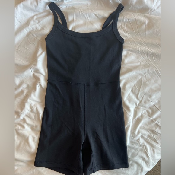 Aritzia Other - Wilfred free entice romper *BLACK*
